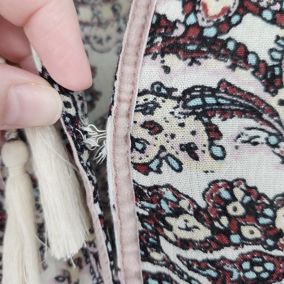 American Eagle Outfitters Womens Peasant Top Size‎ S Paisley Velvet Trim Boho - Picture 8 of 9